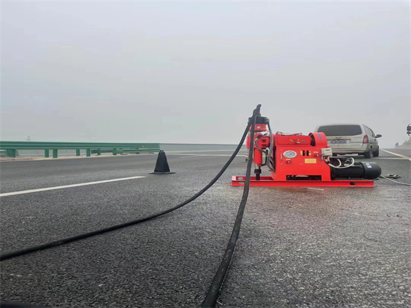 北泉镇马路路基路面开裂下沉注浆加固灌浆